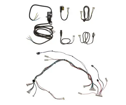 Brötje Kabelbaum mit mehreren Kabelsträngen und Steckverbindern, geeignet für elektrische Verbindungen und Installationen.