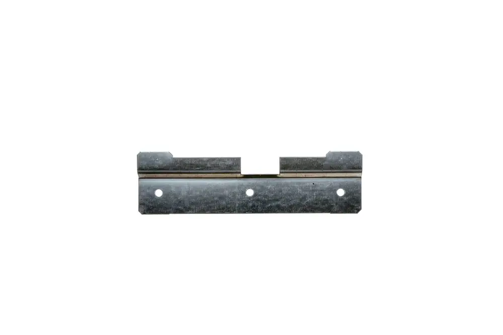 Wandhalterung aus Metall in grauer Farbe, mit zwei Befestigungslöchern und einer Einkerbung in der Mitte. Geeignet für Produkte von Brötje.