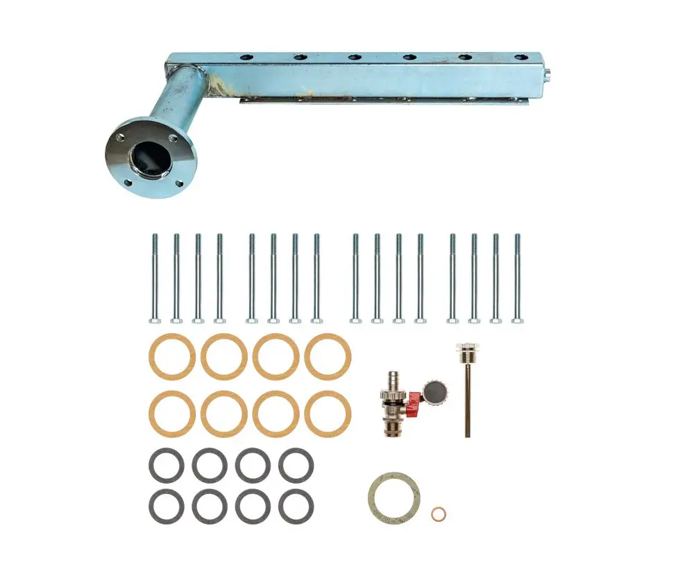 Brötje Vorlaufverteiler in einer Montageansicht, bestehend aus einem Metallrohr mit Befestigungselementen, Dichtungen und einem Ventil zur Regelung des Wasserflusses.