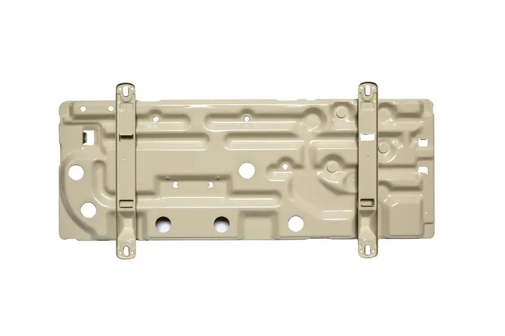 Brötje Sockel in beige, mit mehreren Öffnungen und Halterungen zur Montage. Ideal für die Unterstützung von Heizsystemen oder ähnlichen Anwendungen.