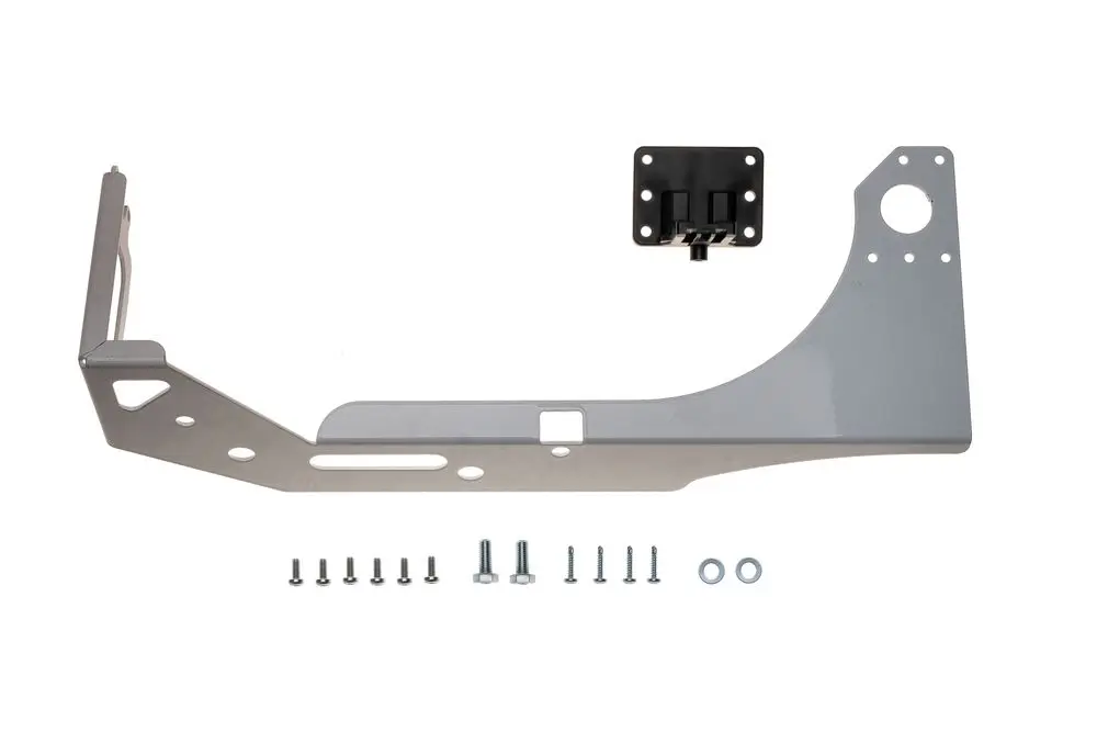 Brötje Halter mit Druckschalter, bestehend aus einer metallischen Halterung und mehreren Schrauben sowie Unterlegscheiben, angeordnet auf einer neutralen Fläche.