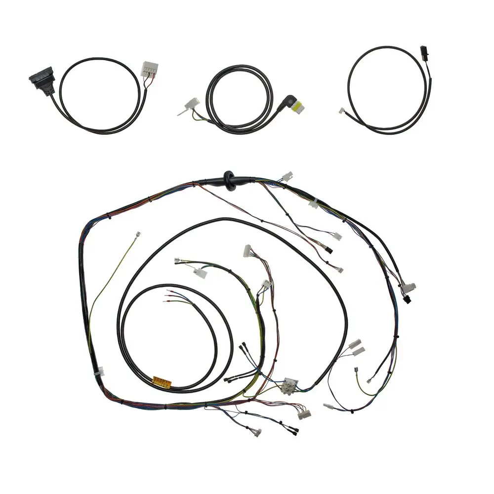 Brötje Kabelbaum mit mehreren Kabelsträngen und Anschlüssen, die zur Verbindung elektrischer Komponenten in Heizsystemen verwendet werden.