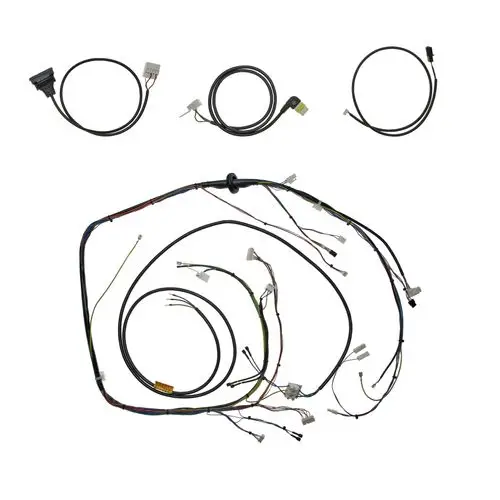 Brötje Kabelbaum mit mehreren Kabelsträngen und Anschlüssen, die zur Verbindung elektrischer Komponenten in Heizsystemen verwendet werden.
