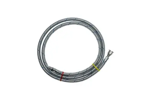 Zuleitungsrohr mit flexibler, gewebter Ummantelung in Silber und blauen Akzenten. Ein Anschluss hat ein gewinde, der andere ist offen. Geeignet für Brötje Heizsysteme.