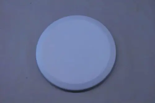 Weißer runder Deckel auf hellem Untergrund, geeignet für Brötje-Geräte. Der Deckel hat eine glatte Oberfläche und keine sichtbaren Beschriftungen oder Markierungen.