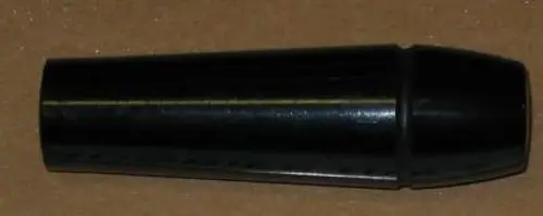 Schwarzer Handgriff mit konischer Form, geeignet für die Verwendung mit Produkten der Marke Brötje, auf einer strukturierten Oberfläche abgebildet.