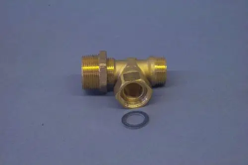 Brass T-Stück von Brötje mit zwei Außengewinden und einer Innenöffnung, begleitet von einer Flachdichtung.