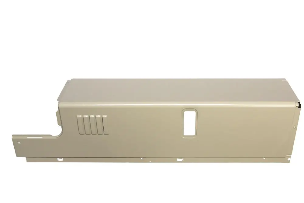 Seitenwand in Beige, rechte Ausführung, mit Öffnungen und Rillen, geeignet für Brötje Heizsysteme. Platziert vor neutralem Hintergrund.