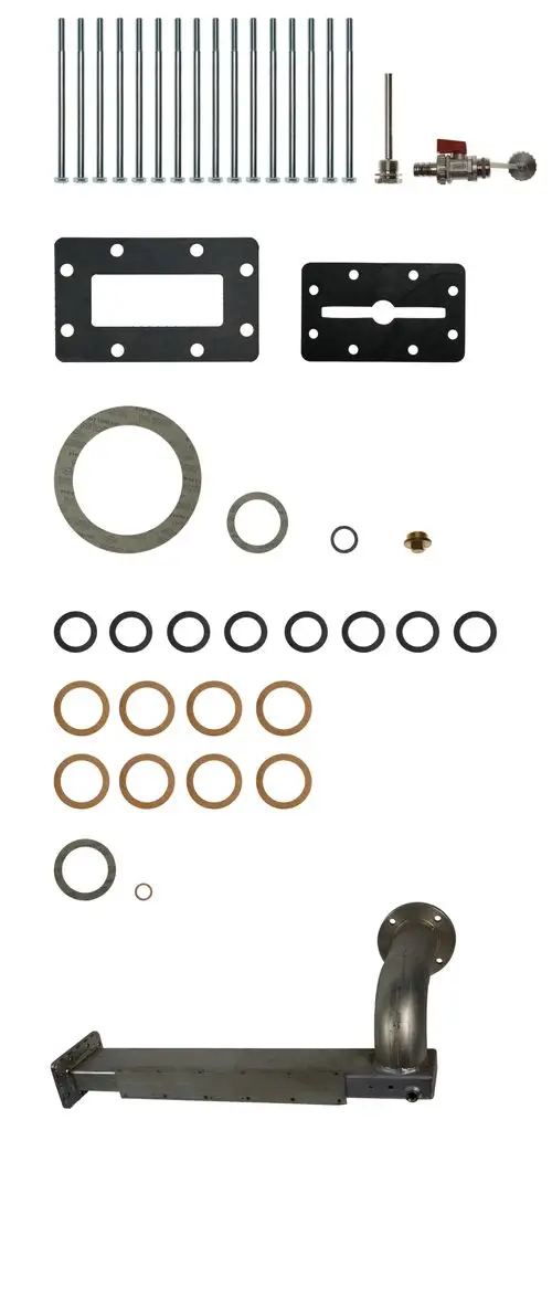 Montagebestandteile des Brötje Rücklaufverteilers: metallische Rohrleitung, Dichtungsringe, Flanschteile und Schrauben für die Installation.