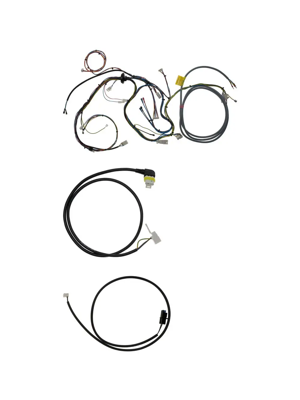 Kabelbaum mit mehreren Leitungen und Steckverbindungen, ausgelegt für Brötje-Geräte. Oben verwickelte Kabel, darunter zwei schwarze Kabel mit unterschiedlichen Anschlüssen.