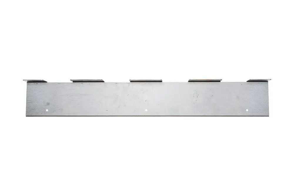 Brötje Halteplatte aus Metall mit mehreren Halterungen und Befestigungslöchern, auf einer weißen Fläche abgebildet.