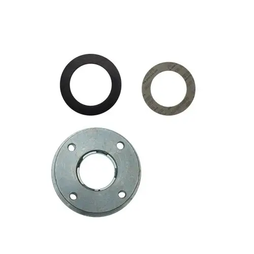 Brötje Übergangsflansch mit drei Ringen, einem metallischen Flansch und zwei Dichtungen in verschiedenen Materialien, angeordnet in einer übersichtlichen Darstellung.