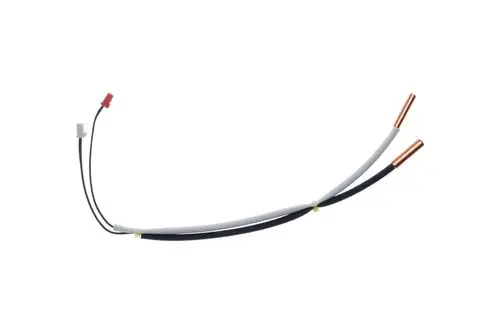 Kupfer- und Kunststoffkabel mit zwei Anschlüssen, geeignet für Temperaturfühler von Brötje, in einer geschwungenen Form angeordnet.