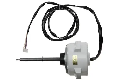 Brötje Ventilatormotor mit Anschlusskabel, zylindrische Bauform und vergleichsweise einfachem Design, zur Verwendung in Heizsystemen oder ähnlichem.