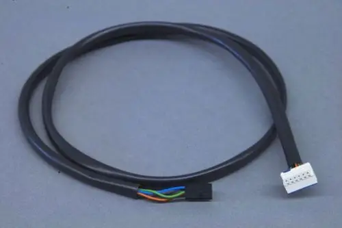 Schwarzes Kabel mit mehreren farbigen Drähten und einem weißen Stecker an einem Ende, möglicherweise für ein Brötje Gasventil verwendet.
