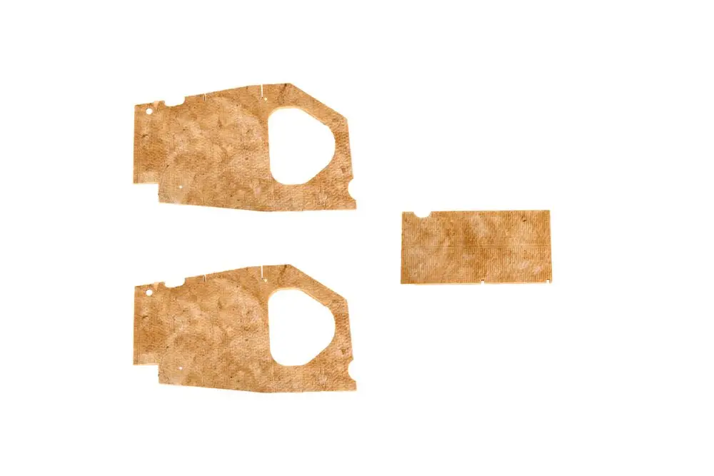 Isoliermaterial in brauner Farbgestaltung, bestehend aus zwei größeren und einem kleineren Teil, geeignet für Anwendungen im Heizungsbereich, unter anderem für Brötje Produkte.