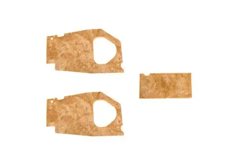 Isoliermaterial in brauner Farbgestaltung, bestehend aus zwei größeren und einem kleineren Teil, geeignet für Anwendungen im Heizungsbereich, unter anderem für Brötje Produkte.