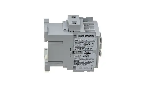 Grauer elektrischer Schütz mit Anschlüssen und technischen Angaben auf der Vorderseite, hergestellt von Brötje.