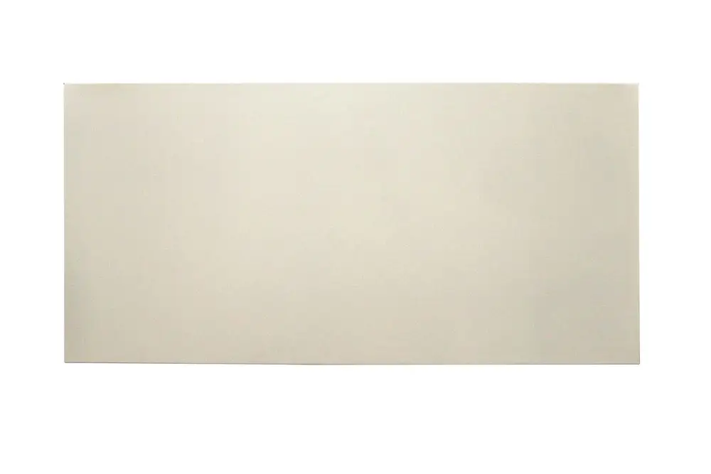Brötje Verkleidungsseitenwand in hellem Farbton, horizontale Fläche ohne sichtbare Details, geeignet für den Einsatz an Heizsystemen.