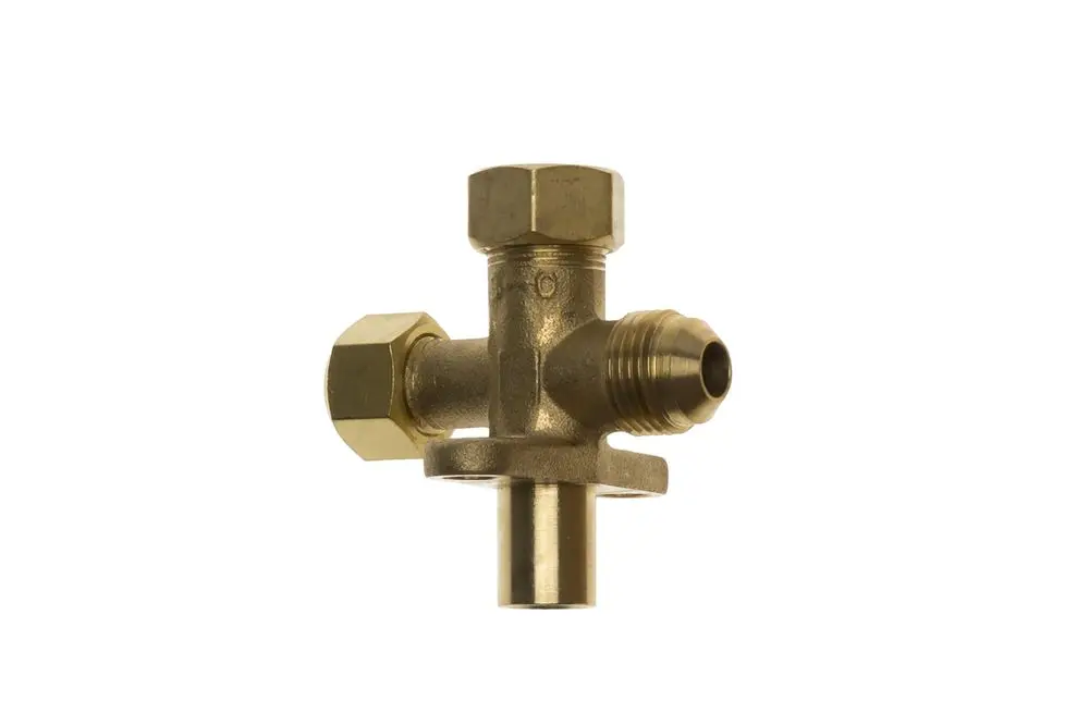 Brass Absperrhahn von Brötje, mit mehreren Anschlüssen. Die Bauteile sind sichtbar und zeigen eine kompakte, funktionale Form.
