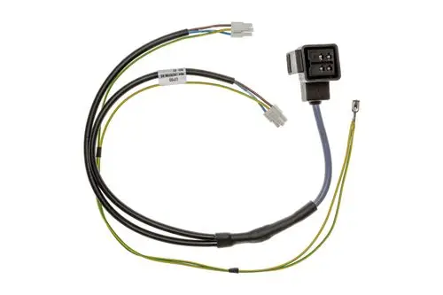 Kabelbaum von Brötje mit mehreren Anschlusskabeln in verschiedenen Farben, ausgestattet mit Steckverbindern für elektrische Verbindungen.