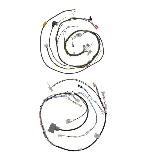 Kabelbaum von Brötje, bestehend aus mehreren Kabeln und Steckverbindern, in zwei Spiralen angeordnet. Eignet sich für den Anschluss elektrischer Komponenten.
