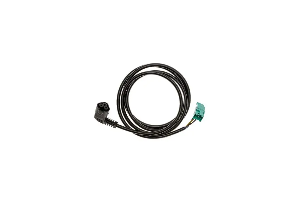 Brötje Kabel mit schwarzem Stecker und grünem Anschluss, geeignet für die Verbindung von elektrischen Geräten oder Pumpen.