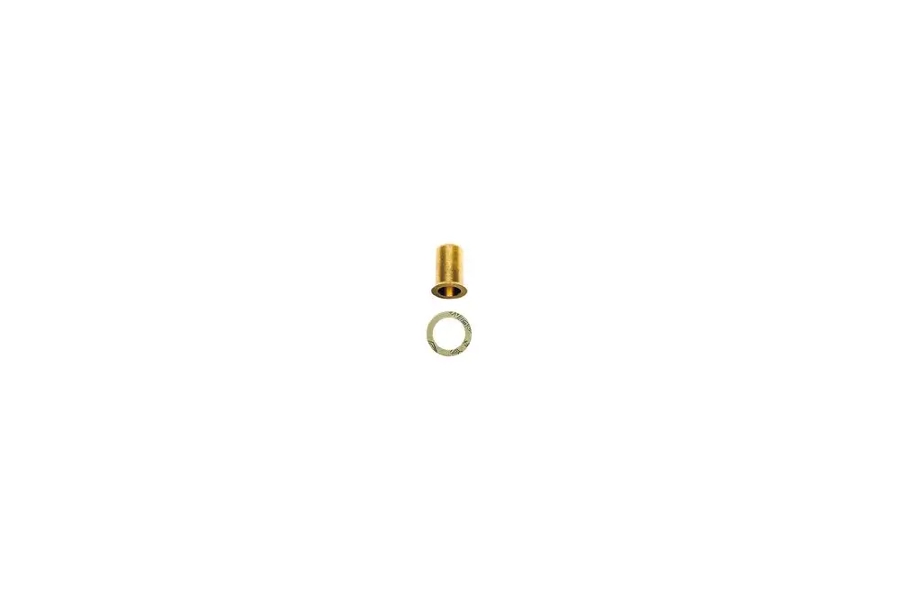 Brötje Umbausatz bestehend aus einem zylindrischen, goldfarbenen Bauteil und einem ringförmigen Element. Beide Teile sind für den Einsatz in Heizungsanlagen konzipiert.