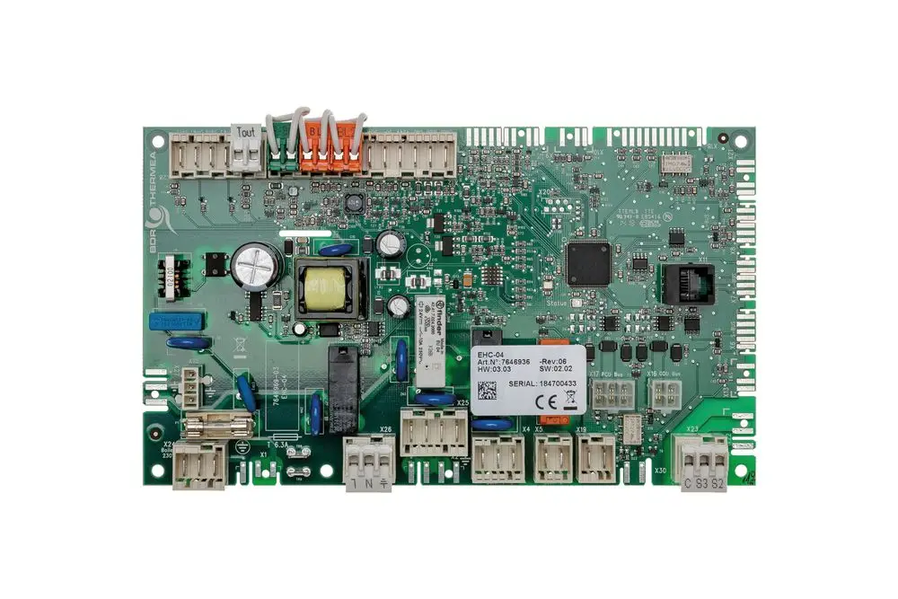 Hauptplatine von Brötje mit verschiedenen Anschlusssteckern, einem Transformator und elektrischen Komponenten auf grüner Leiterplatte für Heizsysteme.