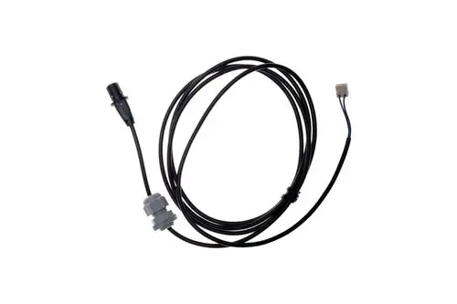 Kabel mit zwei Steckverbindern, einer grauen und einer schwarzen, zur Verbindung von Brötje Heizungspumpen, mit isolierten Drähten in schwarzem Mantel.