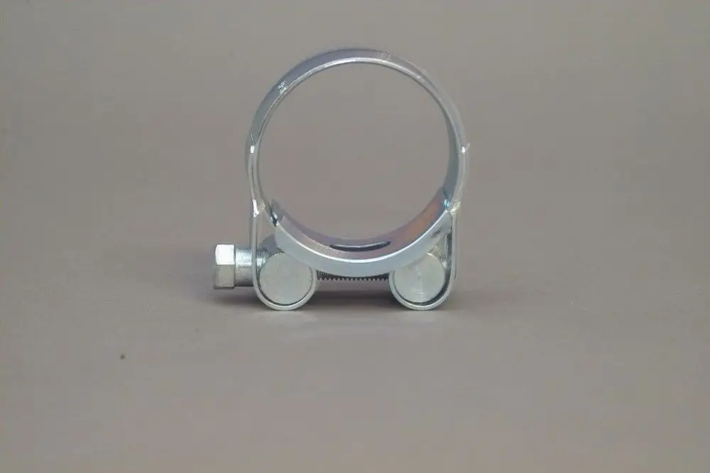Brötje Schlauchtülle in metallischer Ausführung, mit einem geschlossenen Ring und einer seitlichen Befestigungsschraube zur sicheren Montage.
