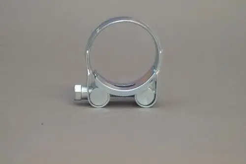 Brötje Schlauchtülle in metallischer Ausführung, mit einem geschlossenen Ring und einer seitlichen Befestigungsschraube zur sicheren Montage.