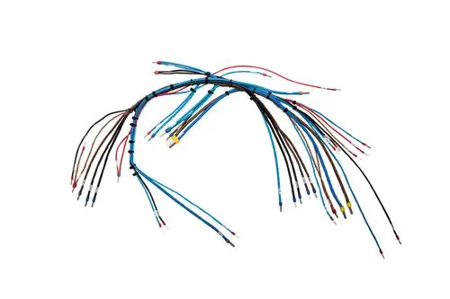 Kabelbaum von Brötje mit mehreren farbigen Drähten und Anschlüssen, die zu unterschiedlichen Verbindungen führen. Ideal für elektrotechnische Anwendungen.