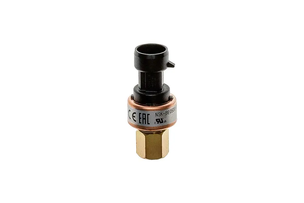 Hochdrucksensor von Brötje mit einem metallischen Gehäuse und einem Anschluss für Flüssigkeiten, geeignet zur Messung von Druck bis 50 bar.