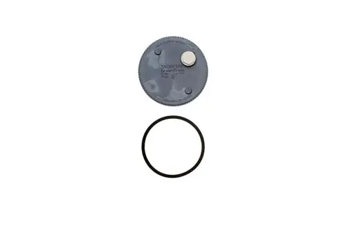 Brötje Deckel in Grau mit zentralem Metallknopf und einer Gummidichtung, geeignet für Kesselanschlüsse.