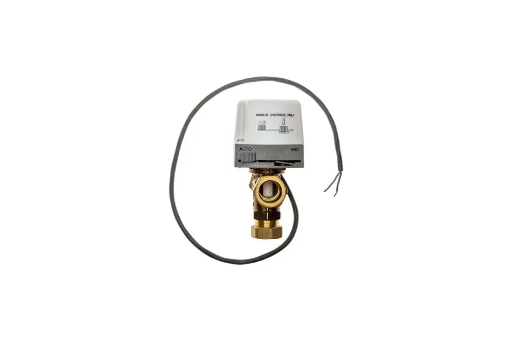 Brötje 3-Wege-Ventil mit elektrischer Steuerung und Anschlusskabel. Gehäuse aus Metall, mit Kennzeichnungen für manuelle und automatische Steuerung.