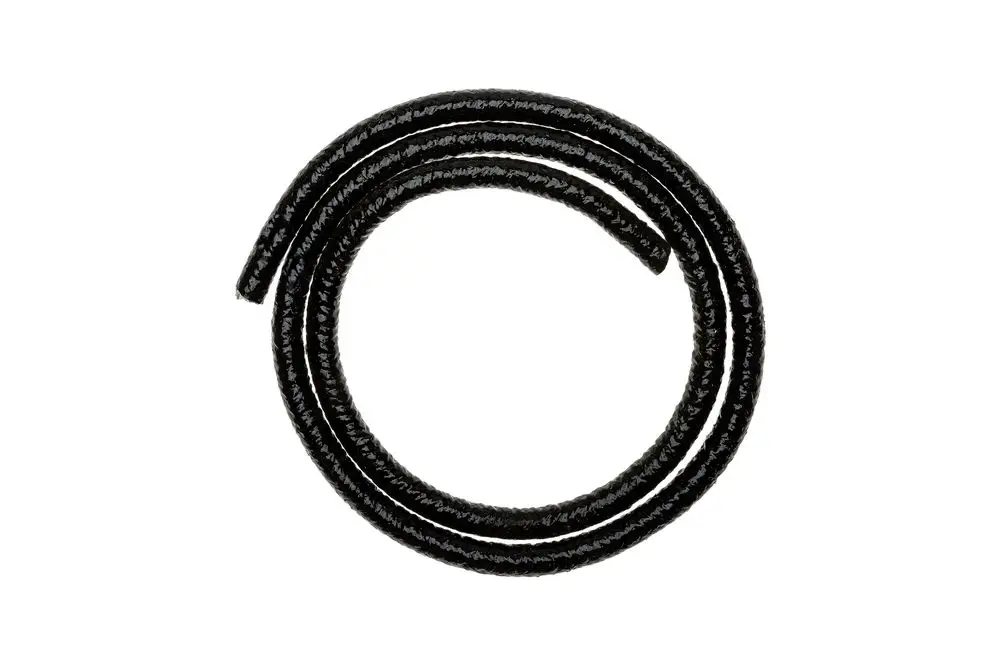 Schwarzer Dichtungsring, spiralig gewickelt, möglicherweise für eine Kesseltür. Produkt von Brötje, für die Verwendung in Heizsystemen konzipiert.