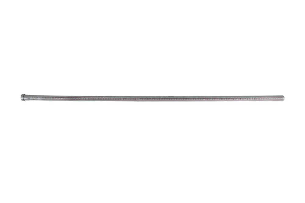Langes, gerades Rohr aus Metall, möglicherweise zur Ableitung von Kondenswasser. Der Hersteller Brötje ist auf dem Produkt zu erkennen.