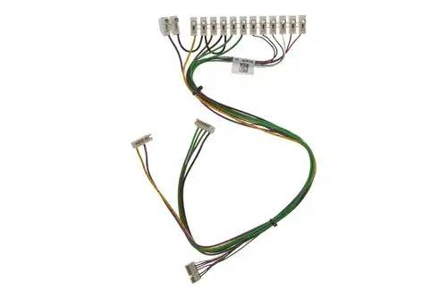 Klemmleiste mit mehreren Anschlussklemmen und farbigen Drähten, die für elektrische Verbindungen verwendet wird. Markenname "Brötje" ist auf dem Produkt sichtbar.
