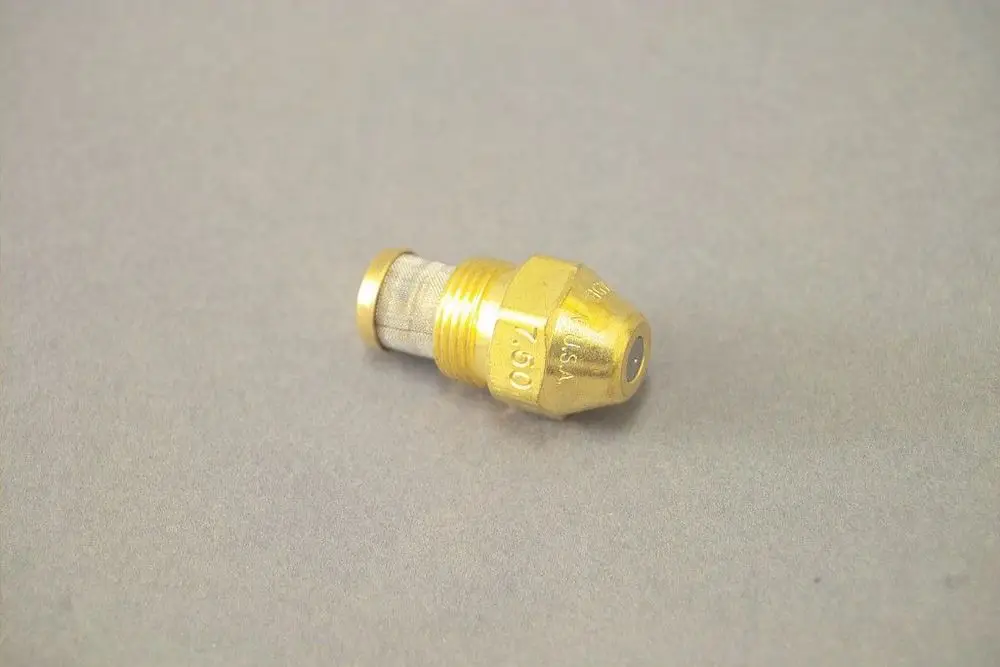 Brass Düse von Brötje, mit einem runden Ende und einem Netzfilter. Sie ist in einem neutralen Licht auf einem grauen Hintergrund abgebildet.