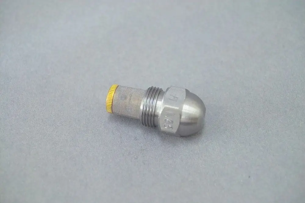 Brötje Düse aus Metall mit gewölbter Spitze und seitlichem Gewinde für Fluidik-Anwendungen. Die Oberfläche ist glatt und silbern.