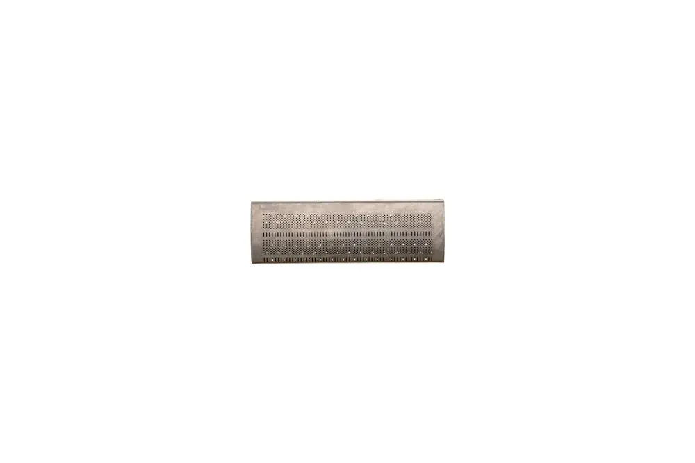 Metallische Brennerplattensegment von Brötje, mit verschiedenen perforierten Mustern, auf flacher Oberfläche.