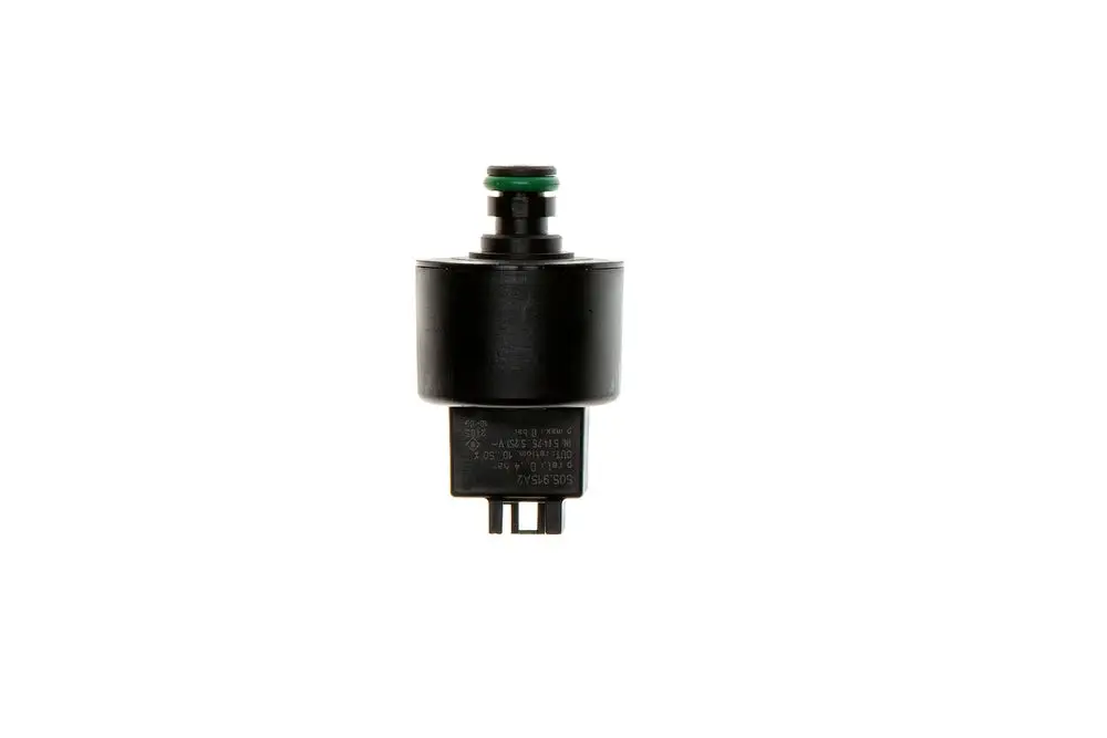Brötje Drucksensor mit schwarzem Gehäuse und grüner Dichtung. Der Sensor hat eine elektrische Verbindung mit zwei poligen Anschlusskontakten.