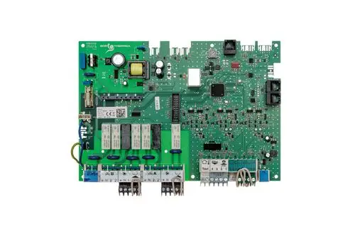 Grüne Hauptplatine von Brötje mit mehreren Relais, Verbindungsanschlüssen und einem zentralen Mikrochip, offensichtlich für den Einsatz in Heiz- oder Regelungssystemen.