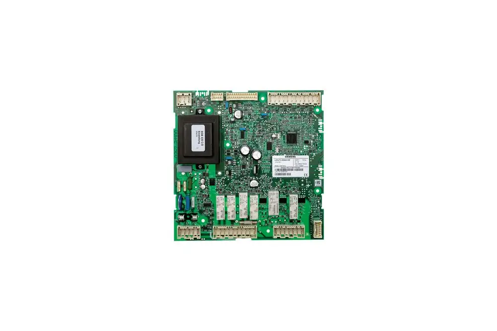 Grüne Elektronikplatine von Brötje mit mehreren Anschlusssteckern und einem zentralen Prozessorbereich. Die Schaltung enthält diverse elektronische Komponenten und ist für Geräteintegration geeignet.