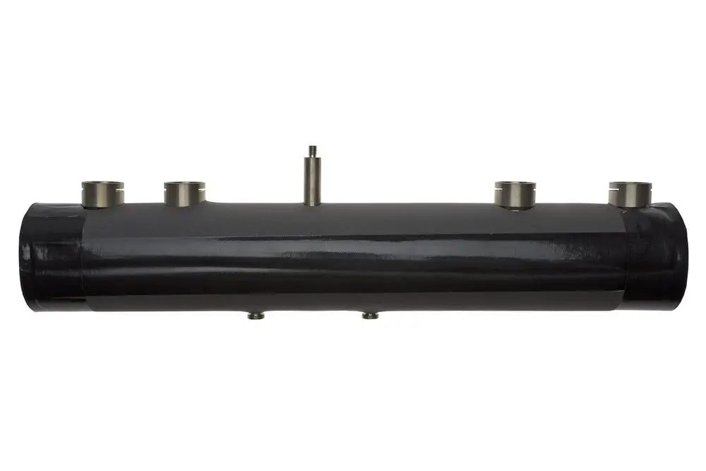 Brötje Hydraulische Weiche in schwarzer Ausführung, zylindrisch mit mehreren seitlichen Anschlüssen und einem zentralen Anschluss.