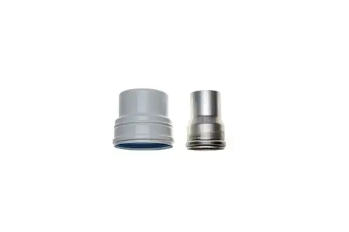 Adapter von Brötje, bestehend aus zwei Teilen: ein grauer Kunststoffabschnitt und ein silberner Metallabschnitt. Beide Teile haben unterschiedliche Durchmesser und Anschlussarten.