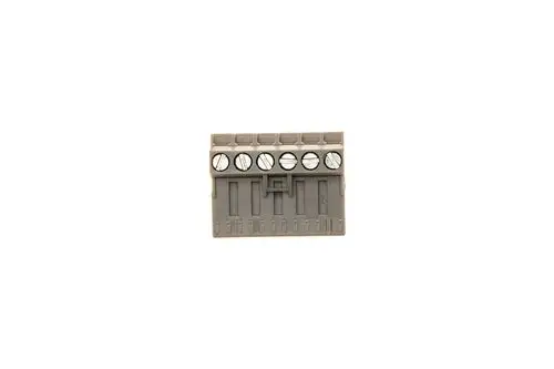Brötje 6-poliger Stecker in grau mit sechs Kontaktlöchern und Schrauben für die elektrische Verbindung auf einer neutralen Hintergrundfläche.