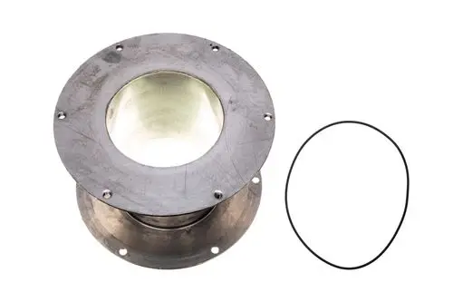 Metallisches Zwischenstück mit runder Öffnung und Dichtungsring, vermutlich für ein Brötje Venturi-Gebläse, in vertikaler Ansicht.