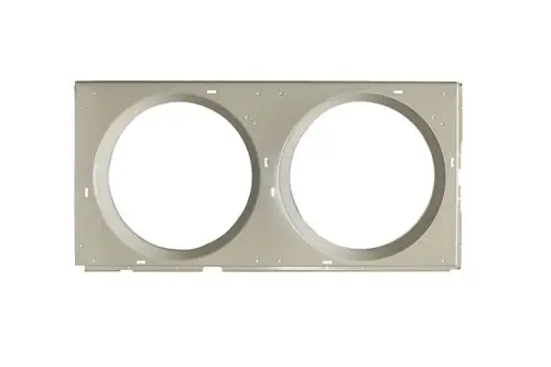 Vorderwand aus Metall mit zwei runden Öffnungen, passend für eine Brötje-Heizungsanlage. Schlichtes Design ohne sichtbare Schrauben oder Befestigungselemente.